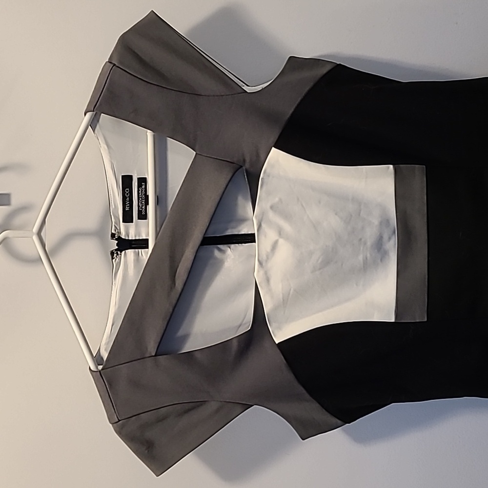 EUC s.4 RW&Co geo bodycon dress - Picture 2 of 8